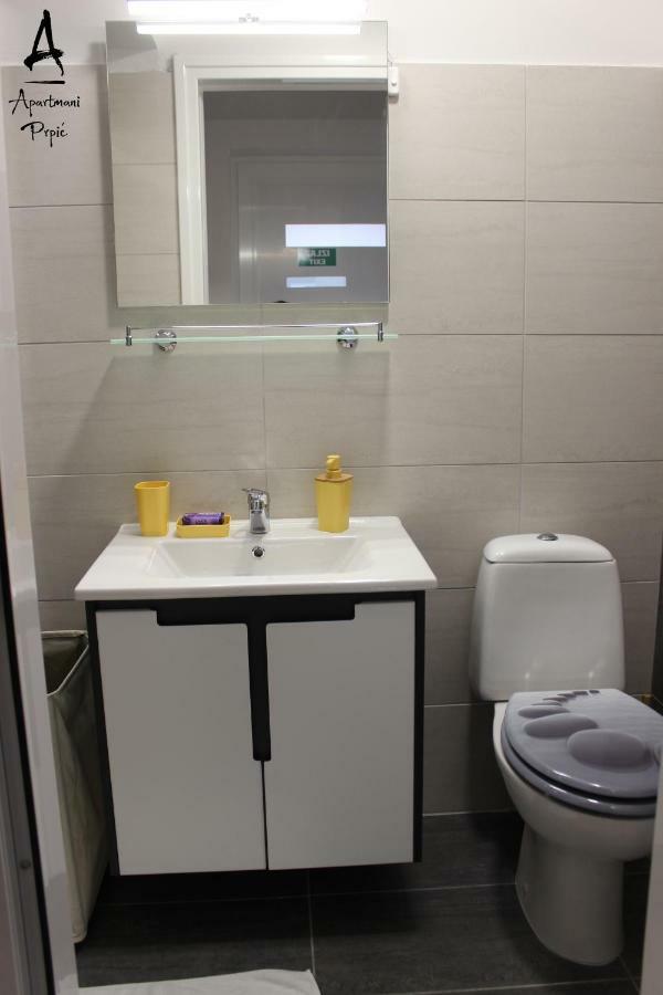 Apartmani Prpic Razanac Exterior photo