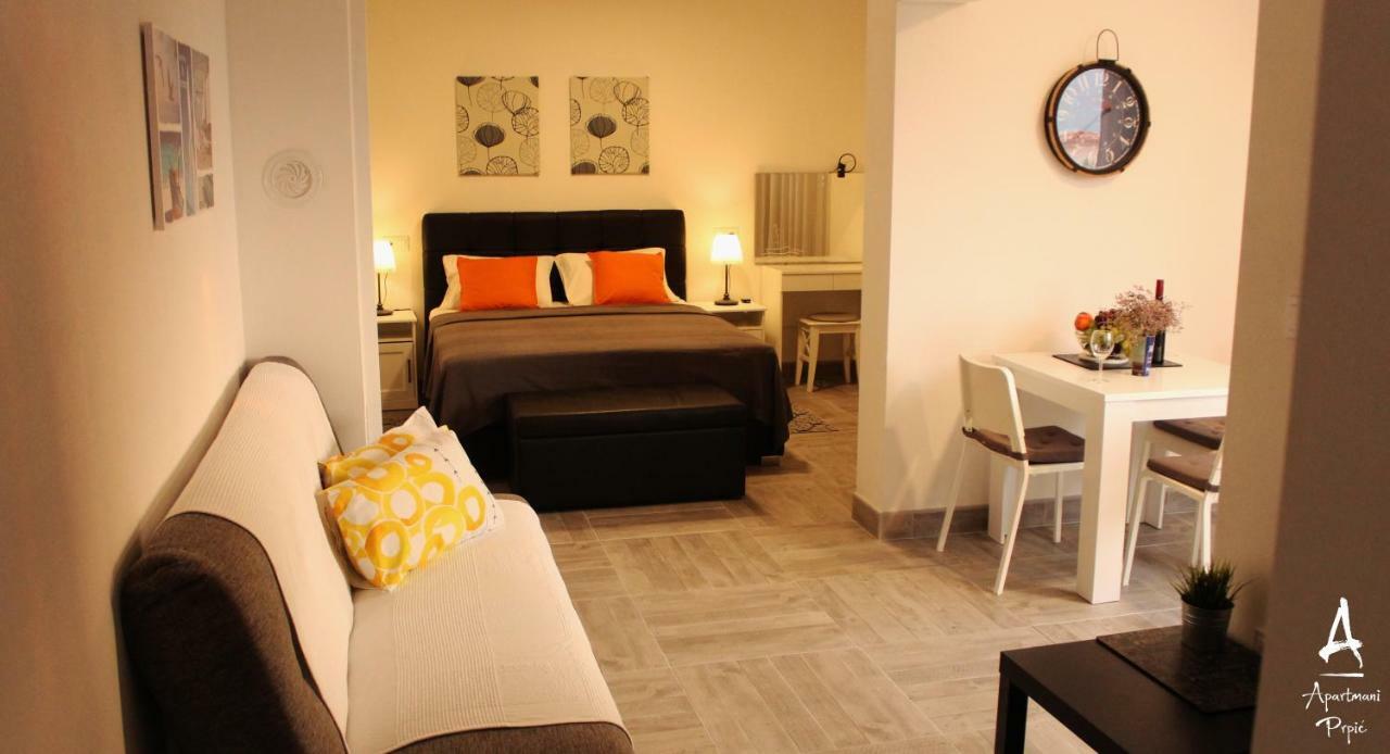 Apartmani Prpic Razanac Exterior photo