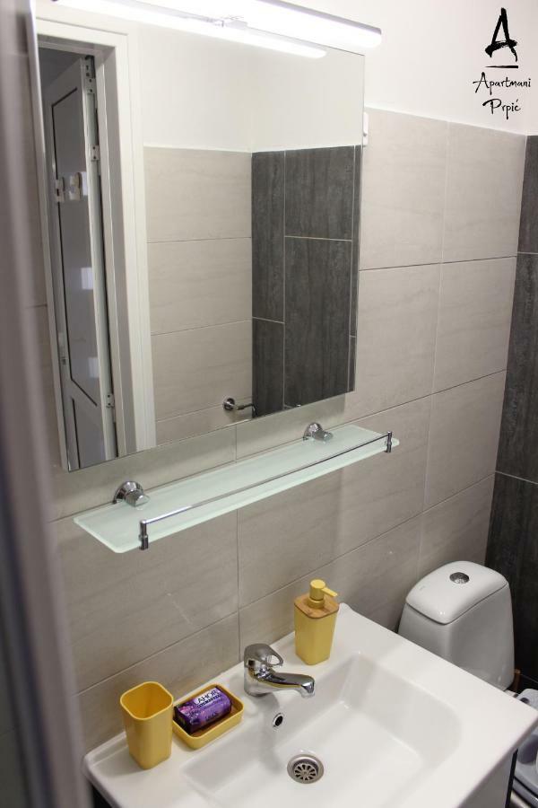 Apartmani Prpic Razanac Exterior photo